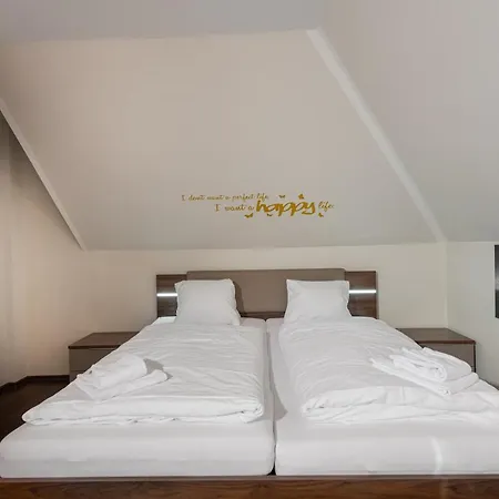 Dorf Residenz 公寓 多弗加斯坦